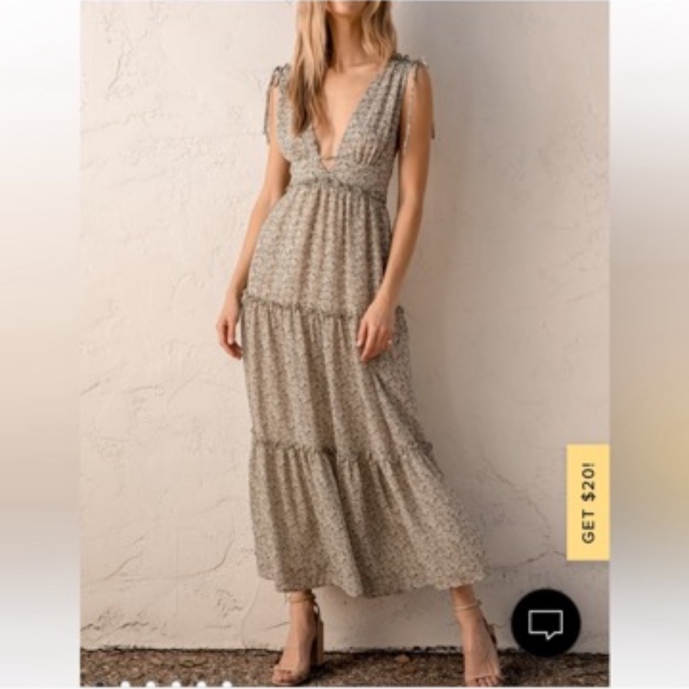 Lulu's Floral Maxi Dress in Cream and Gray